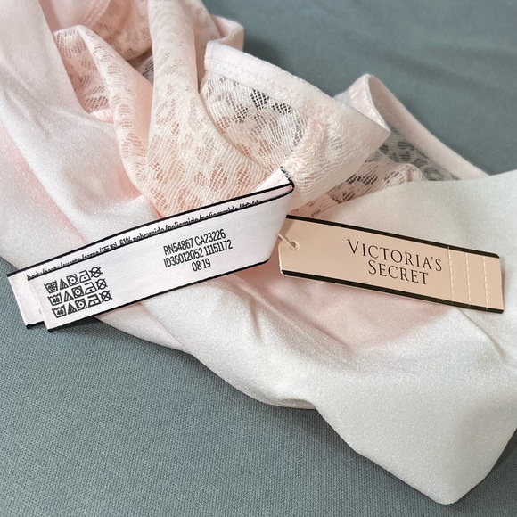 Victoria’s Secret Pink Lace Panties - Picture 13 of 16